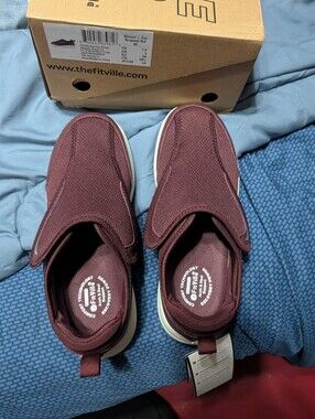 New Women's 7.5 Wide Easy Tops Wings Shoes